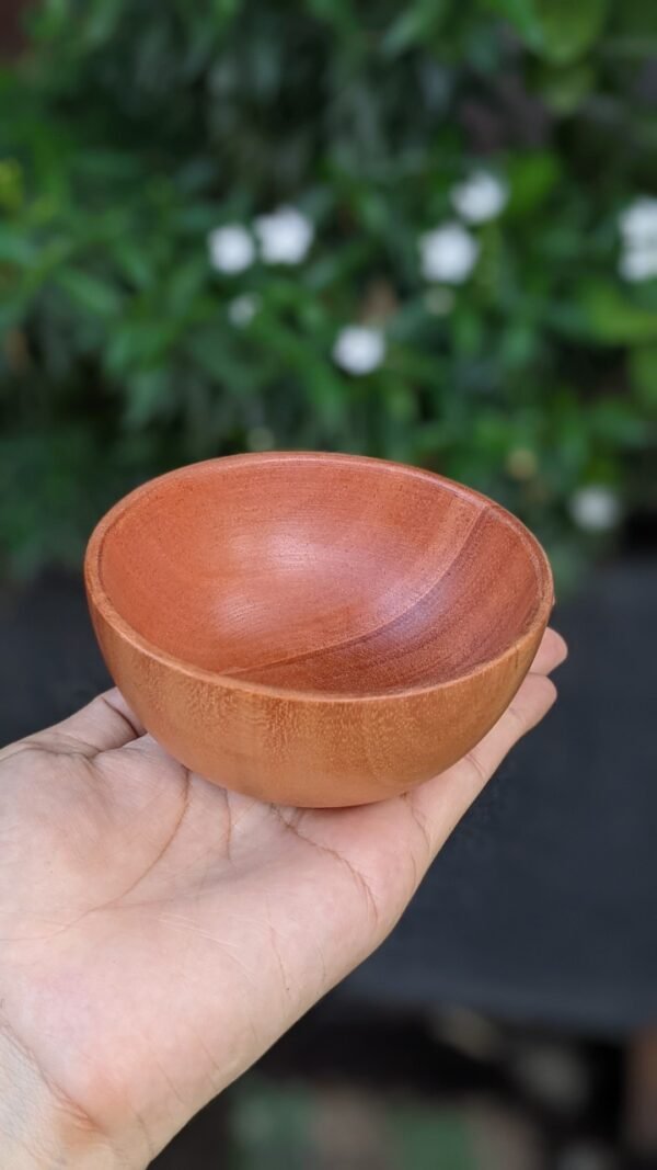 Round bowl made of solid acacia wood, thin 9.5xH4cm – Product code PVN341