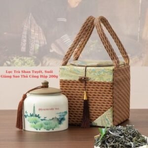 Gift box of ancient Shan Tuyet tea from Suoi Giang Yen Bai, hand-roasted 200g